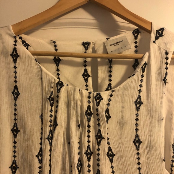 Tank top - Picture 1 of 2